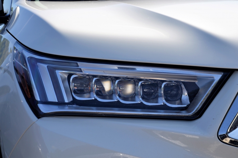 automobile-CARROS-min_acura-headlamp-2834131